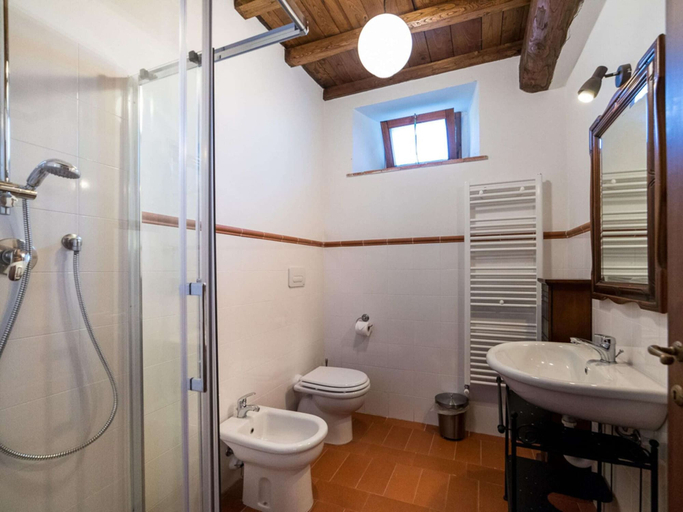 Bathroom 4, Belvilla by OYO Borgo Macereto, Florence
