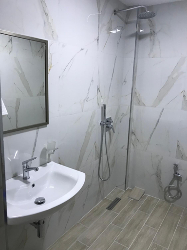 Bathroom, GRAND HOTEL eae, Durrësit