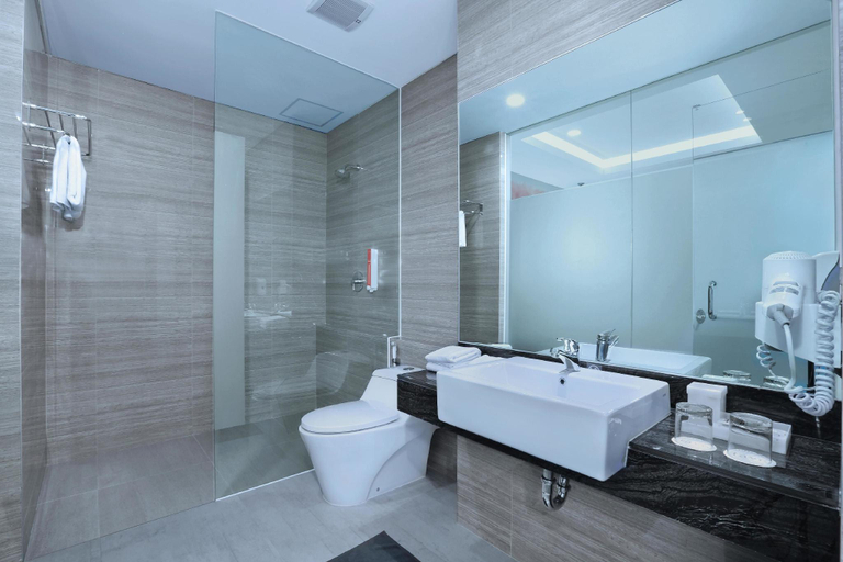 Bathroom 19