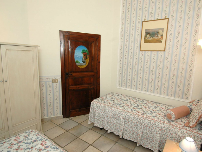 Others 4, Holiday Home With Private Pool, Near the Beach, Palermo