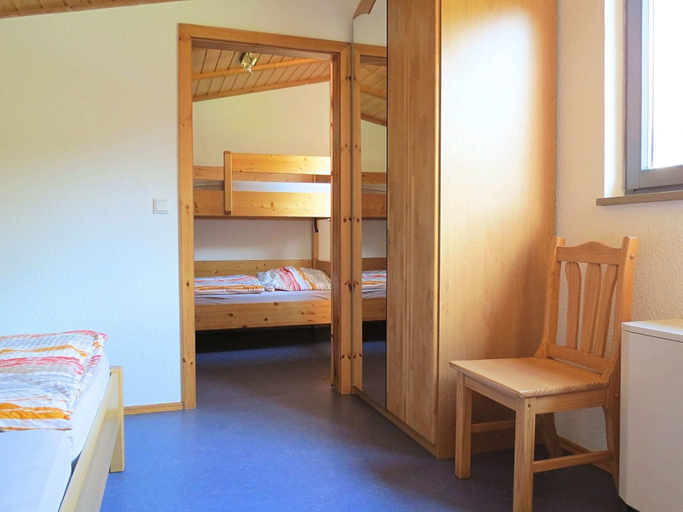 Bedroom 2, Charmante Wohnung mit Eigener Terrasse, Waldeck-Frankenberg