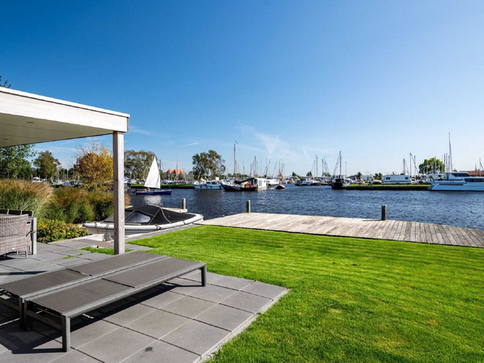 Exterior 4, Holiday Home With Jetty Near Sneekermeer, Boarnsterhim