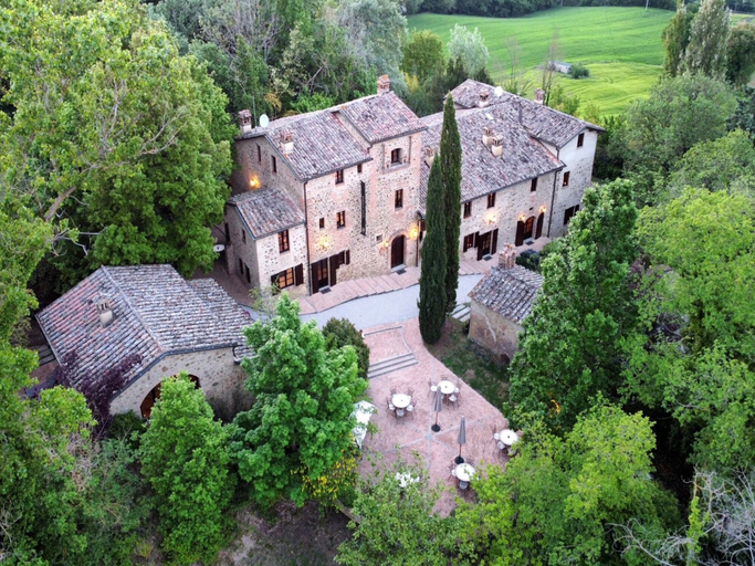 Exterior 4, Charming House in Umbria With Pool, Perugia