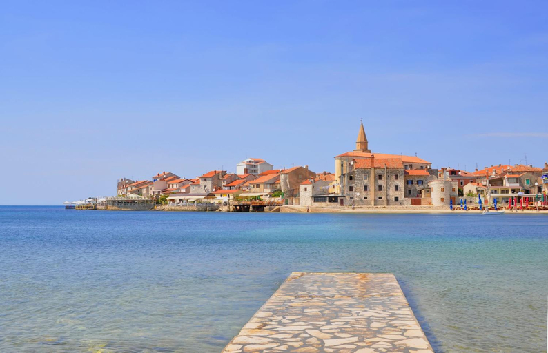Others 2, Hostelum, Umag