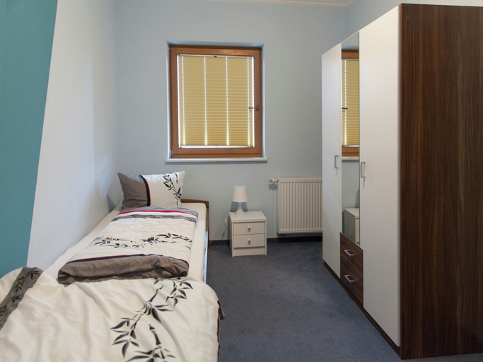 Bedroom, Apartment in Mtsrz With Garden, Rhein-Hunsrück-Kreis