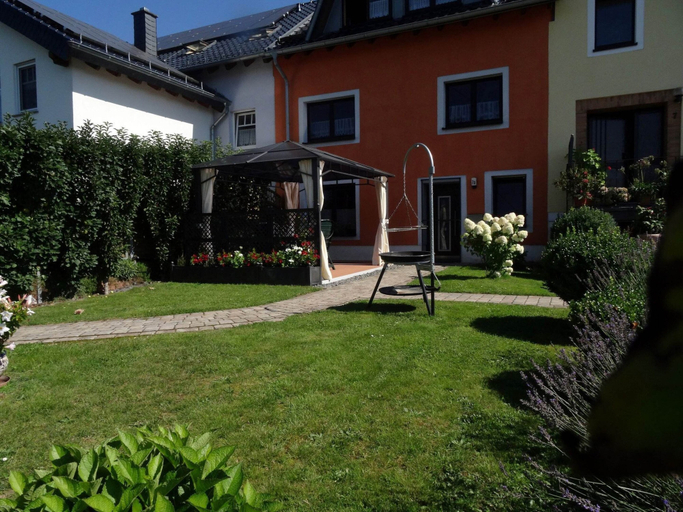 Modern Apartment in Eifel near Forest, Vulkaneifel