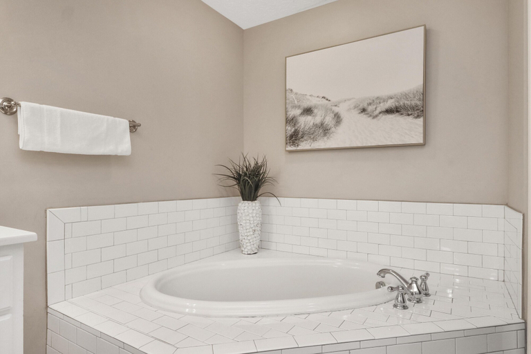 Bathroom 3, Summerhouse 106, Bay