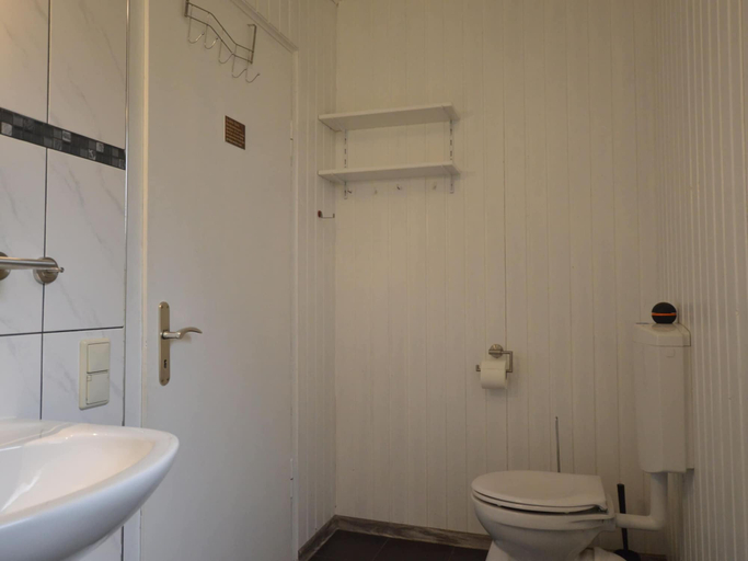 Bathroom 3, Palzem Riverside Escape, Trier-Saarburg