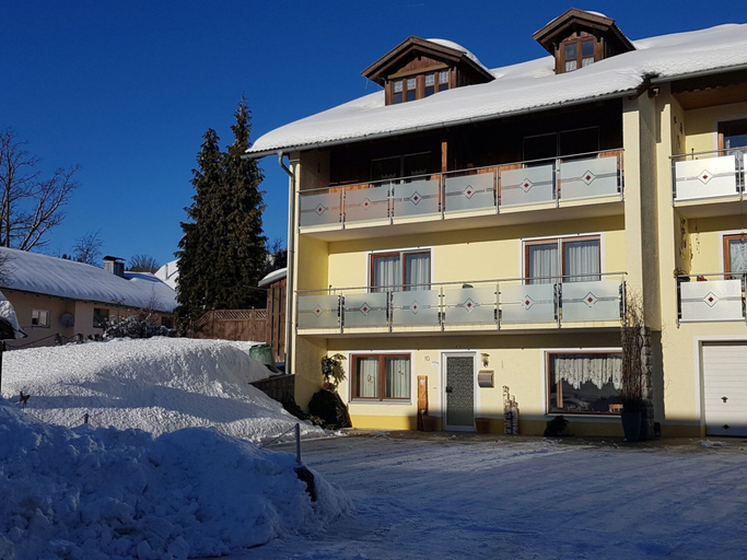 Exterior & Views, Ferienwohnung im Bayerischen Wald mit Balkon, Regen