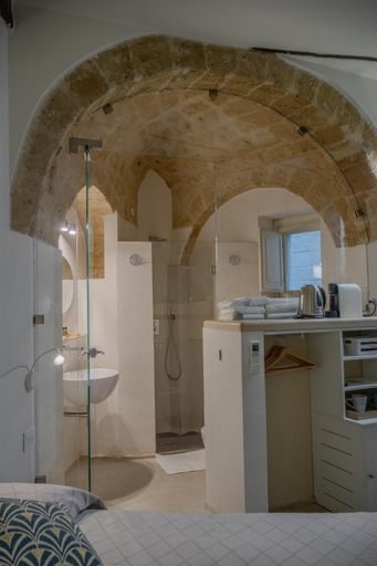 Bathroom 3, Casa Felda, Bari