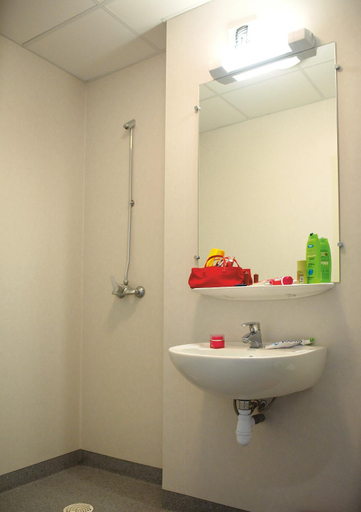 Bathroom, JF Accueil & Formation, Maine-et-Loire
