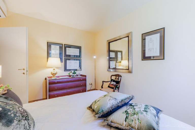 Bedroom 5, Bassotta Cottage a Charming Fairytale, Lucca