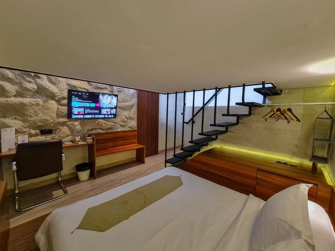Bedroom 8
