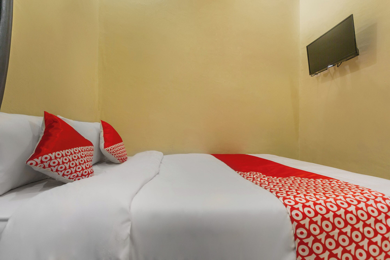Bedroom 2, Hotel O Triana, Palangkaraya