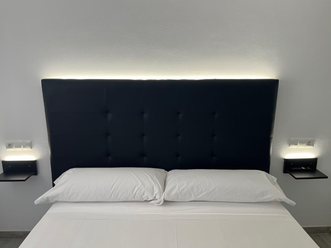 Bedroom 3, H Pelayo Noja Auto Check-In Rooms, Cantabria