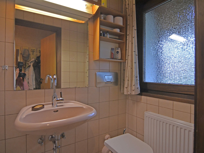 Bathroom 4, Furnished Bungalow With Peaceful Neighbourhood, Hochsauerlandkreis