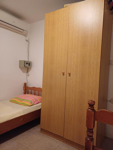 Others 5, Apartmani Gina