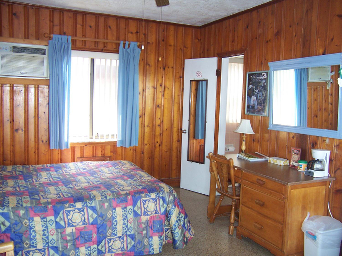 Bedroom, Seahorse Inn, Volusia