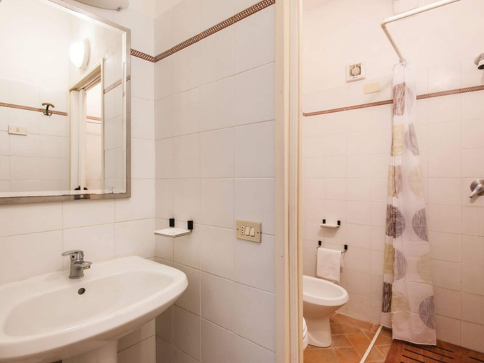 Bathroom, Tuscan Farmhouse With Pool, Siena
