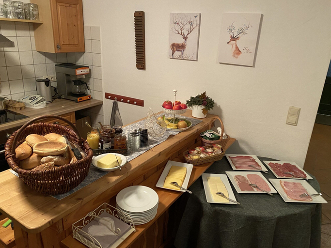 Food & Drinks 5, Apartment in Dargun With Pool & Barbecue, Mecklenburgische Seenplatte