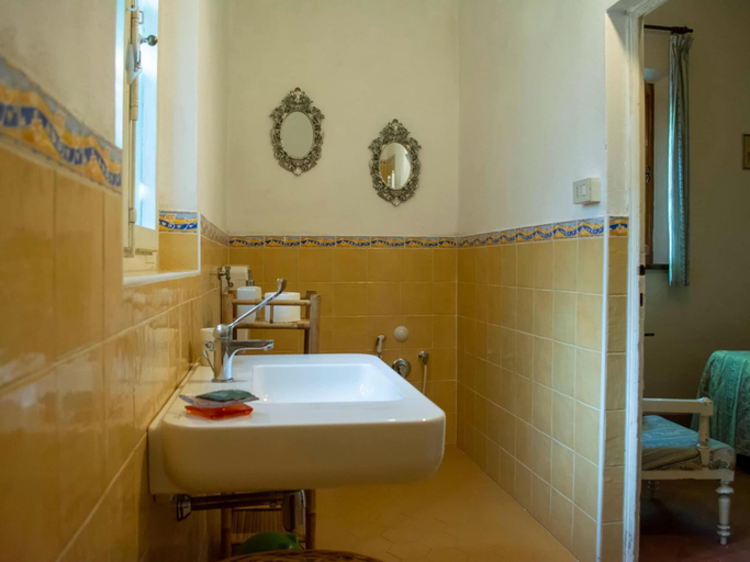 Bathroom 4, Vino, Views and Relaxing Stay, Pisa