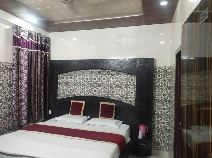 Bedroom 3, Anku sharma hotels, Reasi