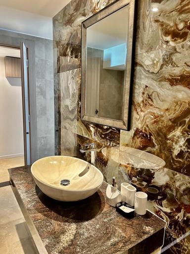 Bathroom 3, Debua hotel Pattaya, Pattaya