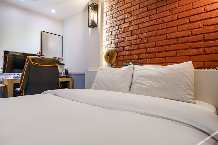 Bedroom 3, Yeongdeungpo HIVE Hotel (formerly Hotel YOLO), Yeongdeungpo