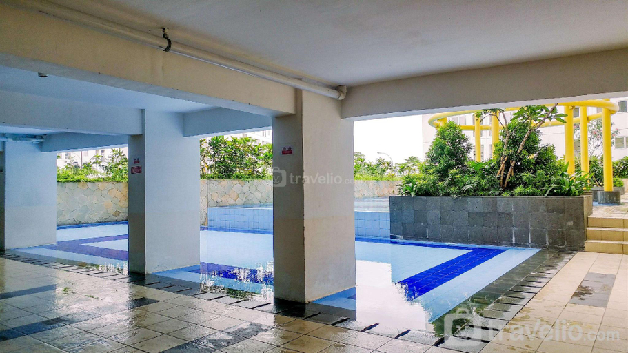 Sport & Beauty 5, Modern and Minimalist Studio Bassura City Apartment By Travelio, East Jakarta