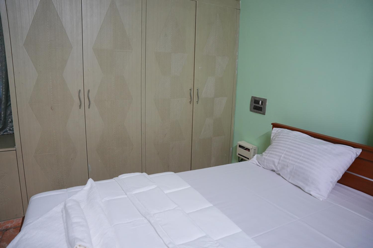 The HR STAY INN TIRUPATI - Luxury Homestay - DELUXE AC ROOMS -NEAR ALIPIRI BUS STAND, Chittoor