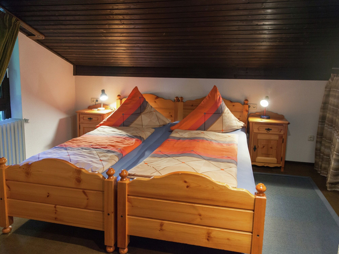 Bedroom 2, Holiday Home in Lissendorf by Forest, Vulkaneifel