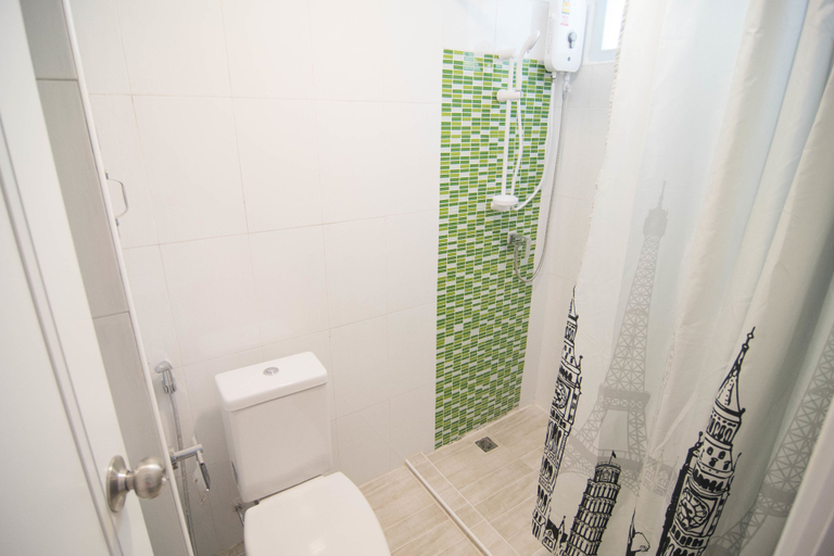 Bathroom 3, Malizon Hotel & Residences, Muang Nonthaburi