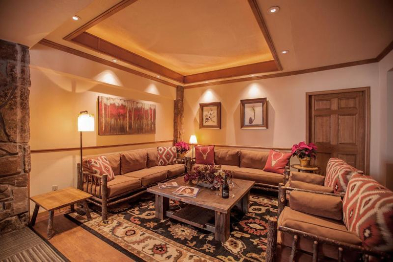 Public Area 5, Stonebridge Inn, Pitkin