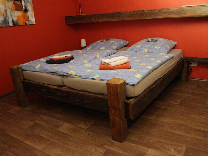 Bedroom 2, Ferienwohnung mit Sauna in Lothe, Lippe