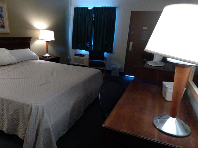 Bedroom 5, Battle Mountain Inn, Lander