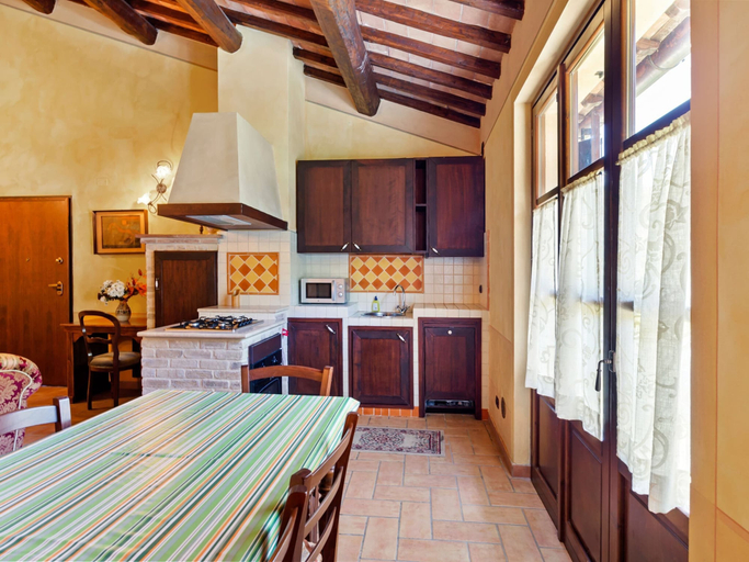 Others 4, Luxury, Modern Apartment With Pool and Stunning Views, Terni