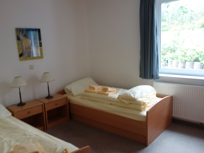 Bedroom 2, Wohnung in der Nahe der Hessischen Berge, Waldeck-Frankenberg