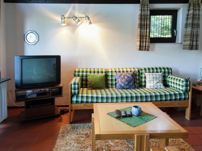 Others 5, Holiday Home in Lissendorf by Forest, Vulkaneifel