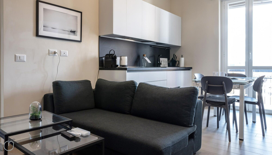 Others 2, Italianway - Marco d Agrate 27, Milano