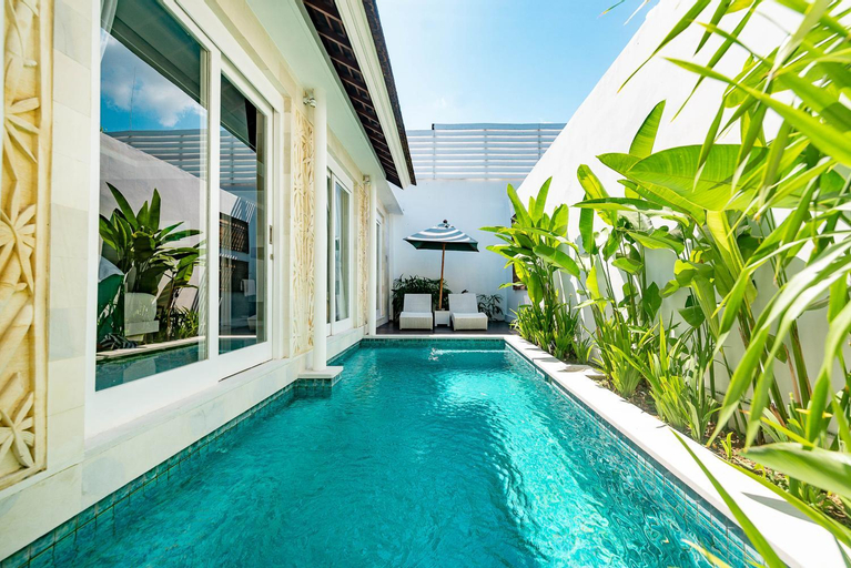 Swimming Pool 12