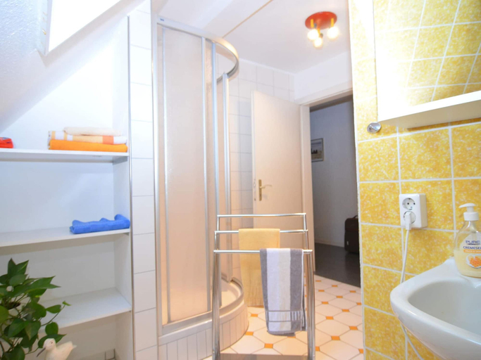 Bathroom 3, Sauerland Group Hideaway, Hochsauerlandkreis