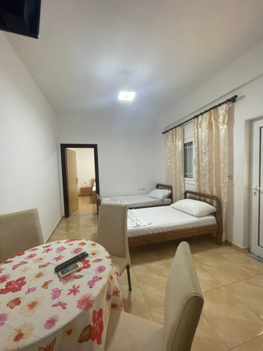 Bedroom 4, Family Garden, Sarandës