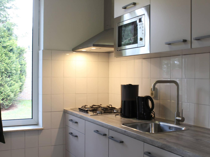 Others 3, Tidy Bungalow With Garden Located in Natural Area, Westerveld
