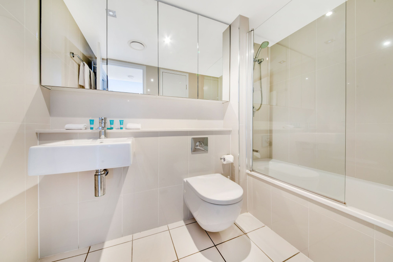 Bathroom 5, Echelon Apartments, Livingstone - Pt B