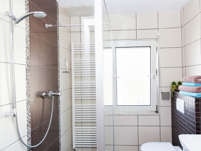 Bathroom 3, Spacious Holiday Home in Haserich near Lake, Cochem-Zell