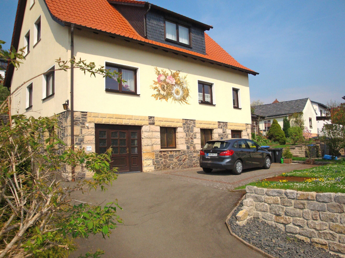 holiday home in the Thuringian Forest with roof, Wartburgkreis