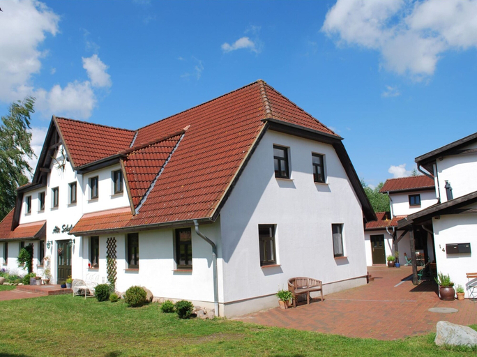 Exterior & Views 1, Landhaus mit Schwimmbad in Dargun, Mecklenburgische Seenplatte