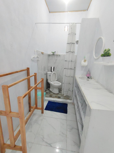 Others 3, Stella Villa, Southeast Maluku
