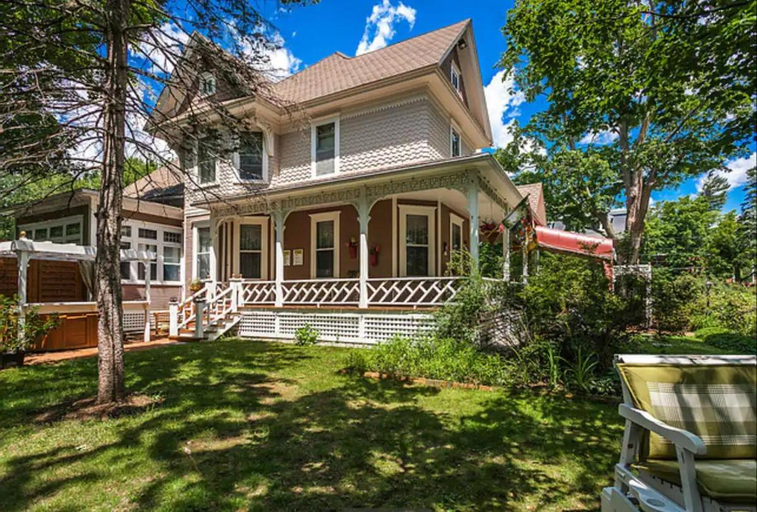 Exterior & Views, O Cafe Creme, Memphrémagog
