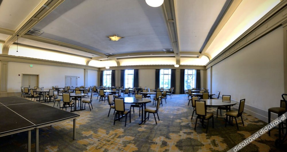 Food & Drinks 5, Hotel Windrow Downtown Ellensburg, Kittitas